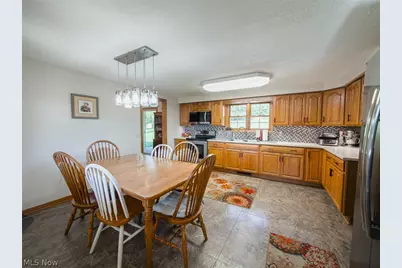 6093 Joliat Avenue, Louisville, OH 44641 - Photo 5