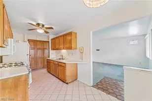 1829 Eldon Dr, Wickliffe, OH 44092 - Photo 5