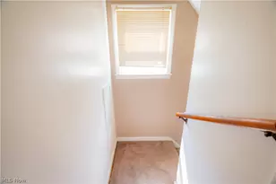2835 S Schenley Ave, Youngstown, OH 44511 - Photo 11