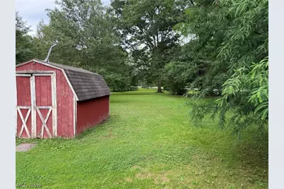 1898 Johnstown Road NE, Dover, OH 44622 - Photo 9