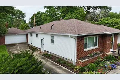 222 N Pershing Avenue, Akron, OH 44313 - Photo 5