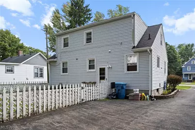 154 E Main Street, Amherst, OH 44001 - Photo 3