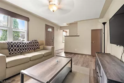 154 E Main Street, Amherst, OH 44001 - Photo 11