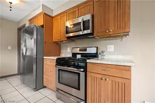 154 E Main St, Amherst, OH 44001 - Photo 13