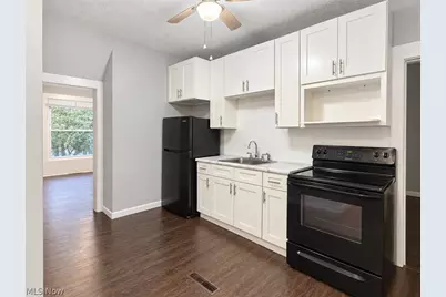 228 Gates, Elyria, OH 44035 - Photo 9