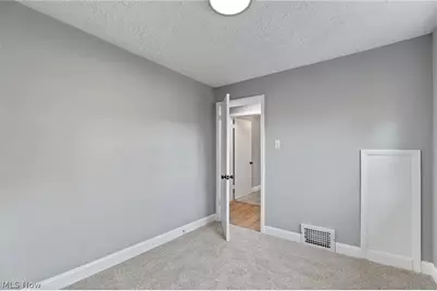 4719 S Main Street, Akron, OH 44319 - Photo 17