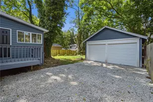 814 Crestview Ave, Akron, OH 44320 - Photo 39