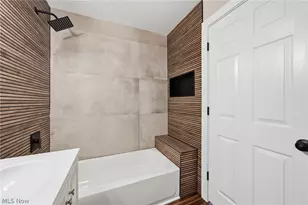 814 Crestview Ave, Akron, OH 44320 - Photo 27