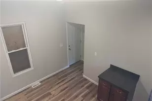 858 Forrest Dr, Akron, OH 44306 - Photo 5