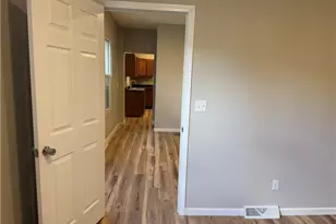 858 Forrest Dr, Akron, OH 44306 - Photo 15