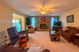 135 Pondview Cir, Rittman, OH 44270 - Photo 9