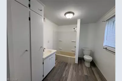 210 W 3rd Street, Uhrichsville, OH 44683 - Photo 5