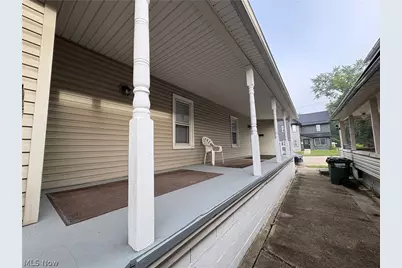 210 W 3rd Street, Uhrichsville, OH 44683 - Photo 27