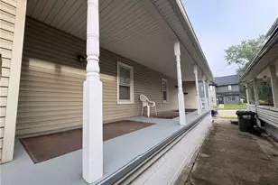 210 W 3rd St, Uhrichsville, OH 44683 - Photo 27