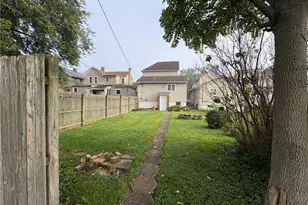 210 W 3rd St, Uhrichsville, OH 44683 - Photo 25