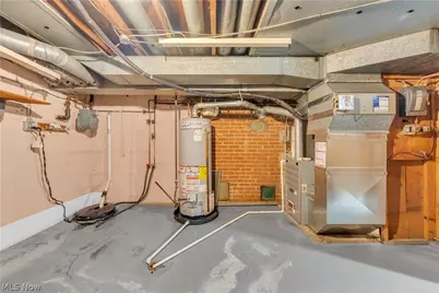 18219 Van Aken Boulevard, Huber Heights, OH 44122 - Photo 31