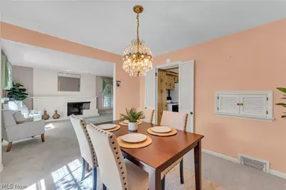 18219 Van Aken Boulevard, Huber Heights, OH 44122 - Photo 9