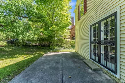 18219 Van Aken Boulevard, Huber Heights, OH 44122 - Photo 37