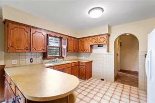 114 7th St NE, Barberton, OH 44203 - Photo 11