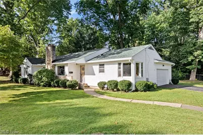 114 7th Street NE, Barberton, OH 44203 - Photo 3