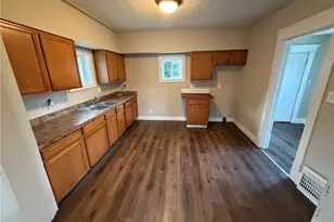 36 Cole Ave, Akron, OH 44301 - Photo 3