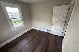 36 Cole Ave, Akron, OH 44301 - Photo 7
