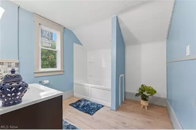 329 Girard Avenue NE, Canton, OH 44704 - Photo 25