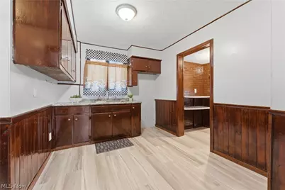 329 Girard Avenue NE, Canton, OH 44704 - Photo 13