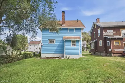 329 Girard Avenue NE, Canton, OH 44704 - Photo 5