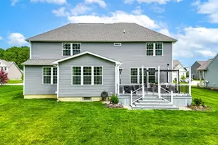 9058 Winfield Ln, North Ridgeville, OH 44039 - Photo 5