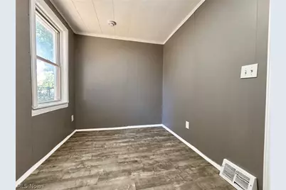 2408 Castle Avenue, Loveland, OH 44113 - Photo 7
