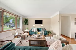 3397 Lotus Ln, Green Hills, OH 44131 - Photo 3