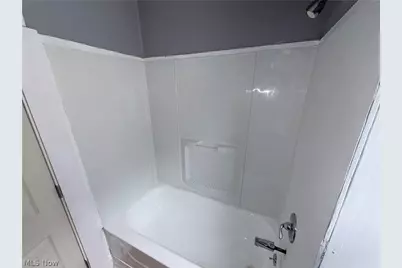 1758 Alcoy Road #Up, Loveland, OH 44112 - Photo 9