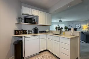 4044 St Andrews Ct, Canfield, OH 44406 - Photo 7