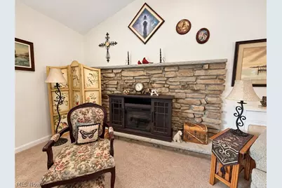 310 Fawnwood Drive, Tallmadge, OH 44278 - Photo 13