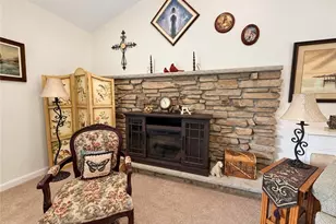 310 Fawnwood Dr, Tallmadge, OH 44278 - Photo 13