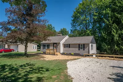 12800 Redwood Avenue NW, Uniontown, OH 44685 - Photo 35