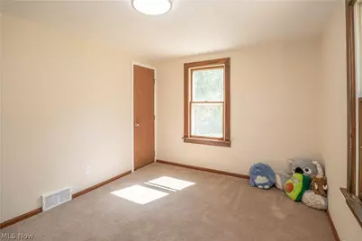 12800 Redwood Avenue NW, Uniontown, OH 44685 - Photo 23