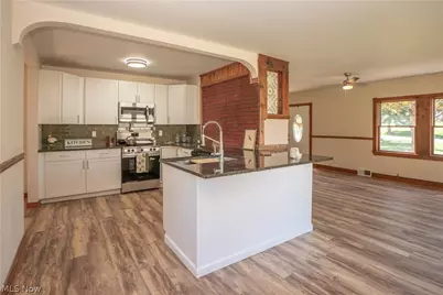 12800 Redwood Avenue NW, Uniontown, OH 44685 - Photo 7