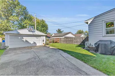 2138 Mars Avenue, Oakwood, OH 44107 - Photo 7