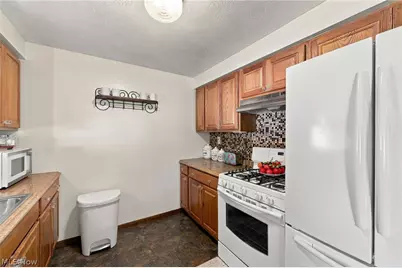 38233 Parkway Boulevard, Willoughby, OH 44094 - Photo 9