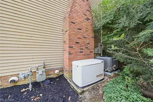 5826 Garth Cir NW, Canton, OH 44718 - Photo 9