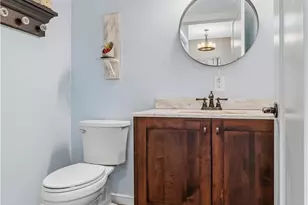 3098 Huntcliffe Rd NE, Canton, OH 44721 - Photo 7