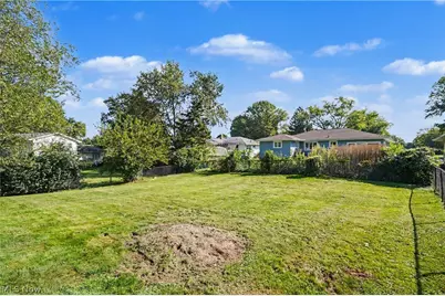 251 Caladonia Avenue, Akron, OH 44333 - Photo 29