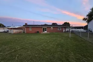 1576 Suzanne Circle, Belpre, OH 45714 - Photo 17