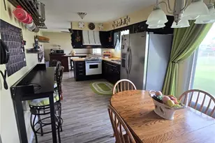 1576 Suzanne Circle, Belpre, OH 45714 - Photo 5