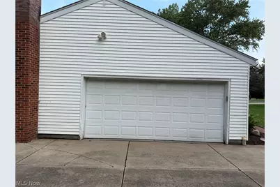 8094 Rolling Brook Road, Northfield, OH 44067 - Photo 5