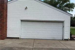 8094 Rolling Brook Rd, Northfield, OH 44067 - Photo 5