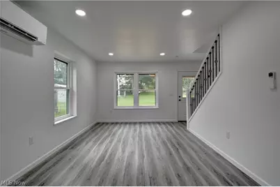 206 Tower Street SW, Beach City, OH 44608 - Photo 9
