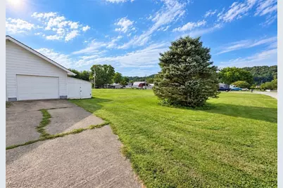 14060 Pershing Avenue, Newcomerstown, OH 43832 - Photo 21